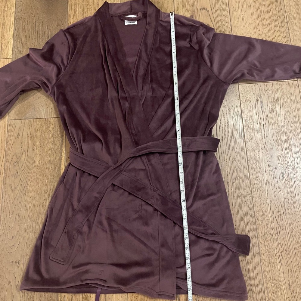Born Womens Plum Velvet Robe S/M 3/4‎ Sleeve Belted Cozy Lounge Wear - Picture 8 of 8